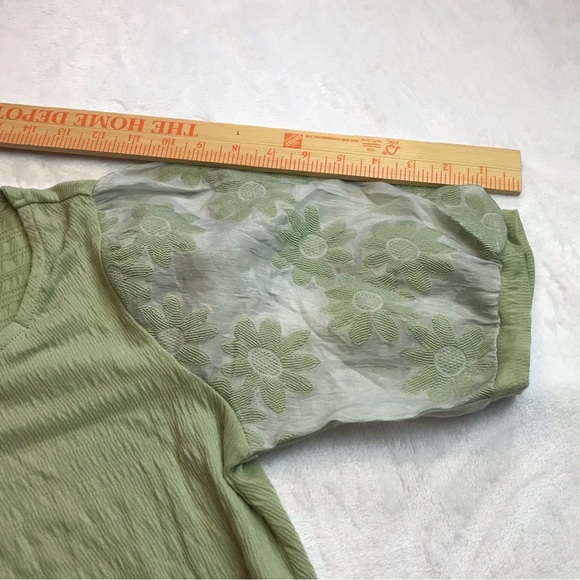 Retrology Womens Small Blouse Shirt Puff Short Sleeve Green Floral - Picture 5 of 9